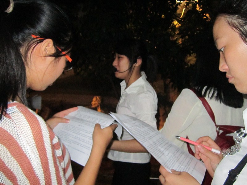 昙石山文化博物馆义务讲解队培训之一：听取专业讲解与分组培训