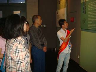 时代先锋协会志愿者义务讲解队参加国际博物馆日活动